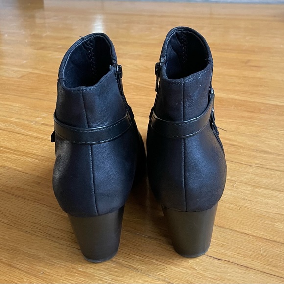 Baretraps Black Ankle Boots.  Size 7.5 - Picture 5 of 7